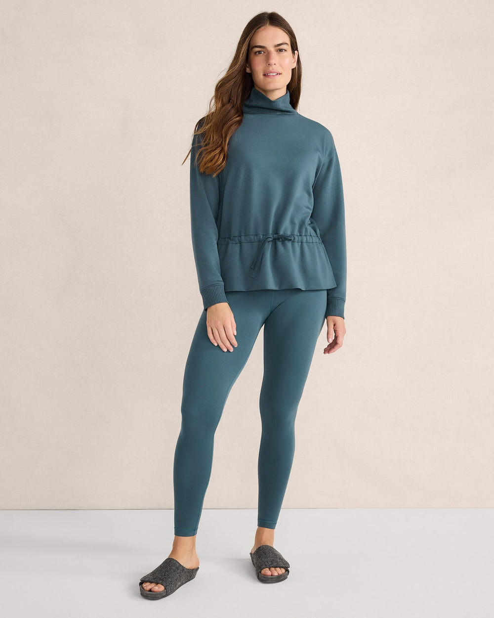 FLEECE DRAWSTRING-WAIST MOCKNECK TOP