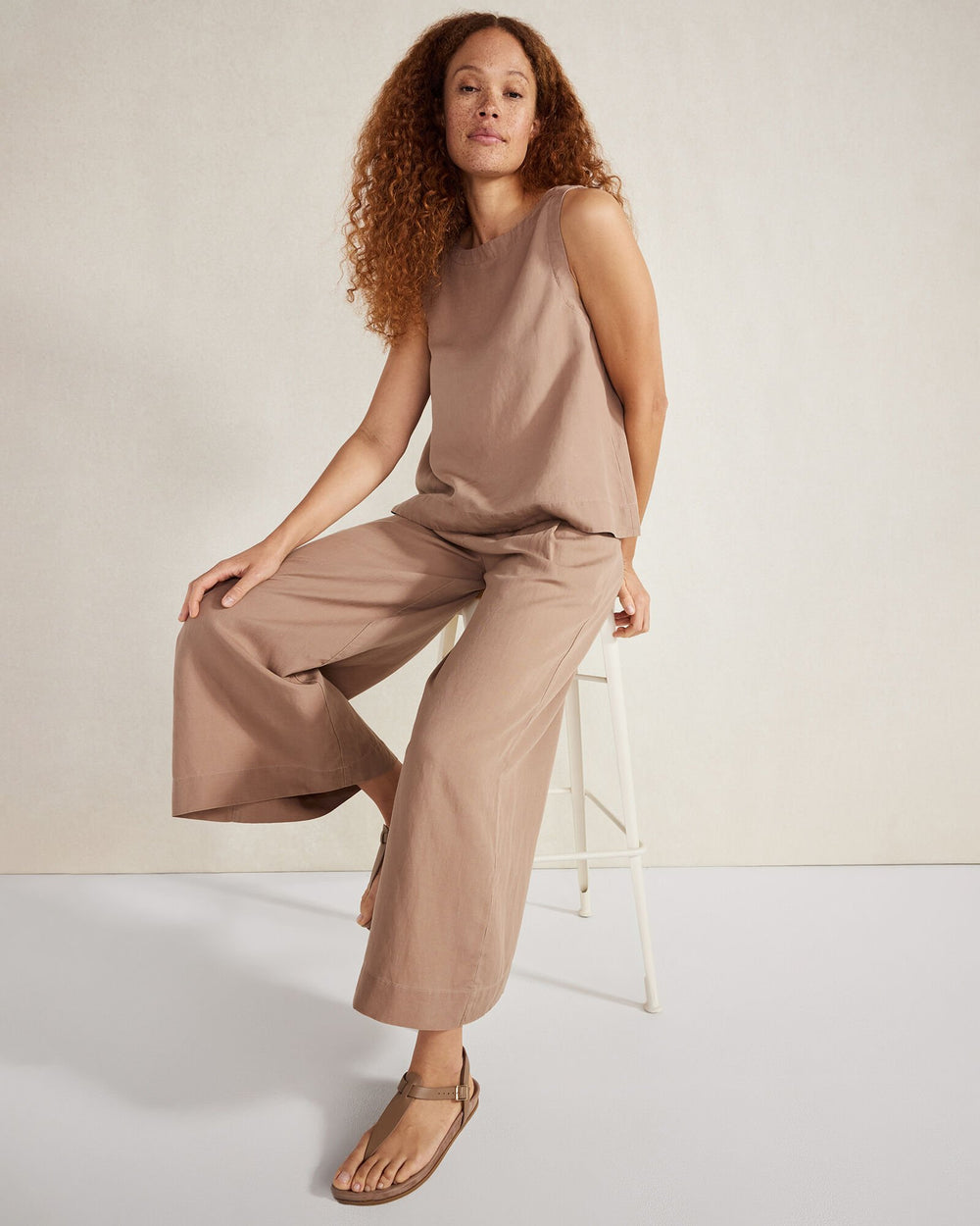 LINEN BLEND BATEAU NECK TOP