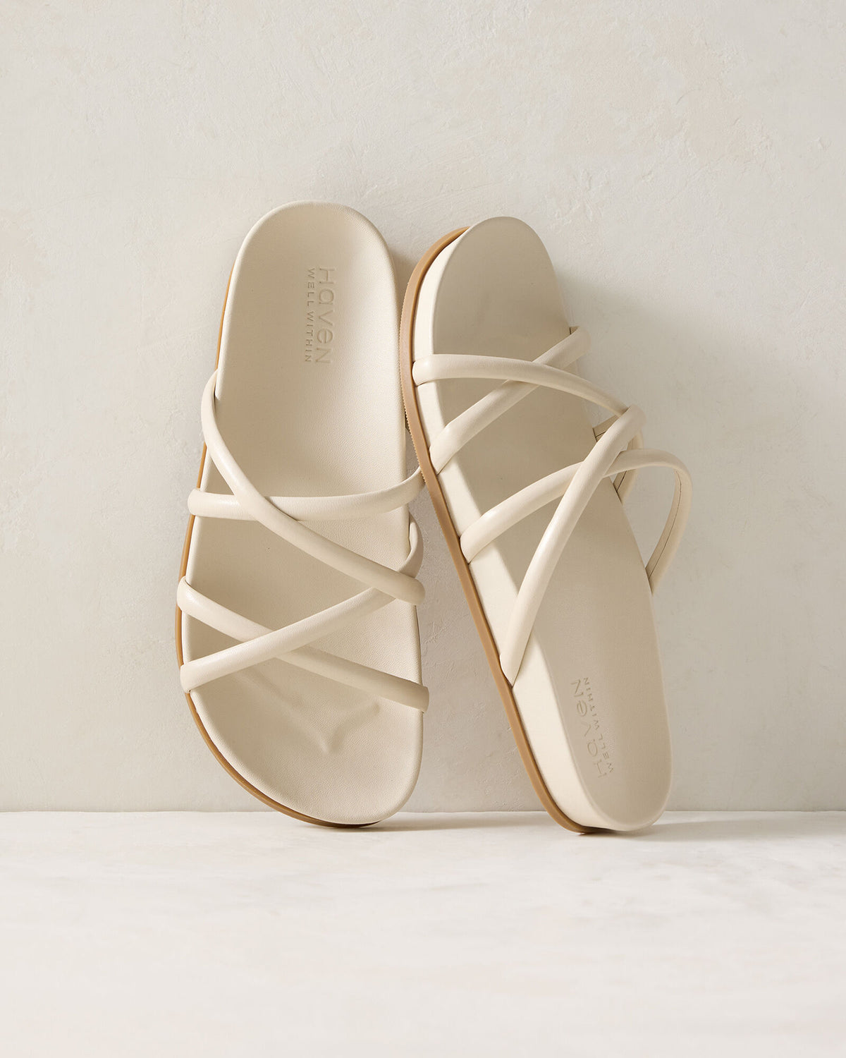 LEATHER STRAPPY SLIDES