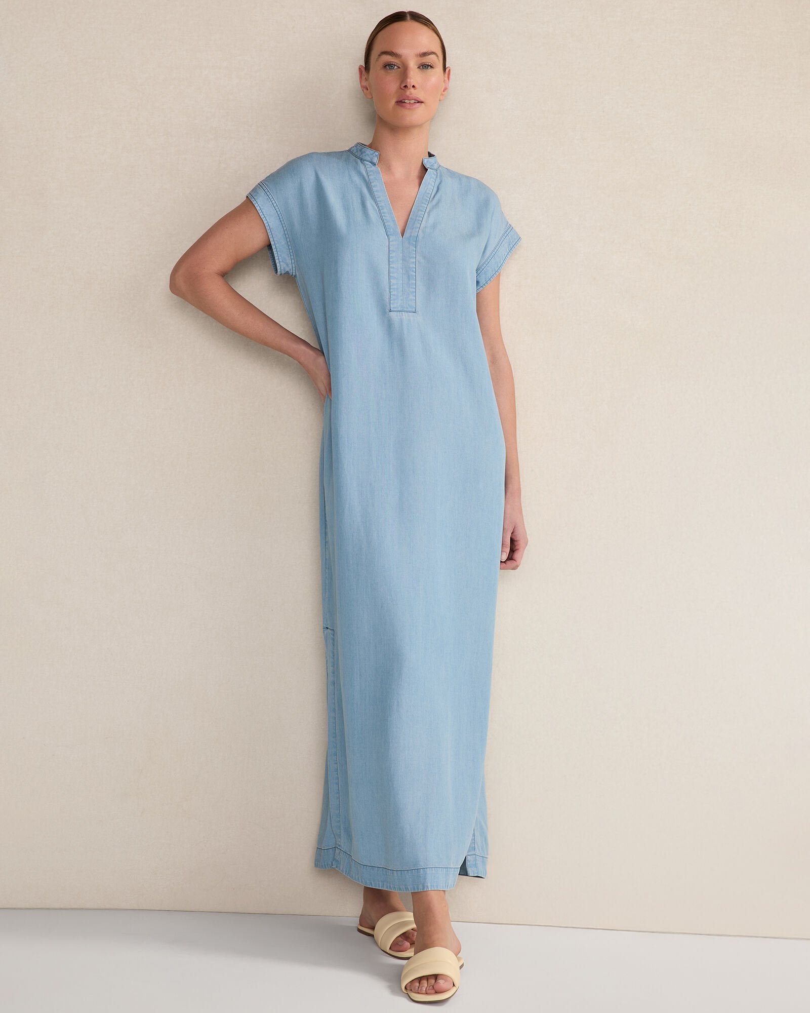 QUILTED LEATHER SLIDES